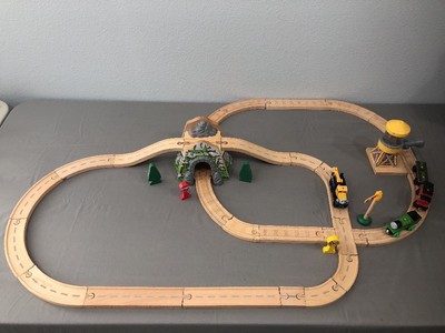 thomas the train mountain overpass set